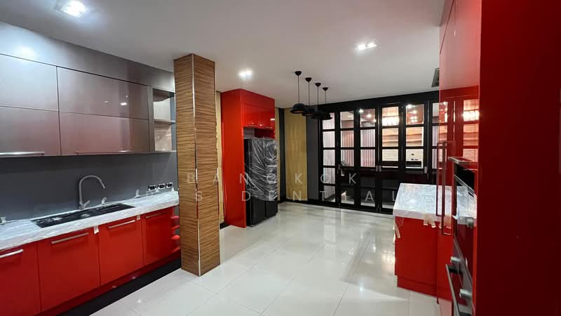 Detached House, Bangkok, Sukhumvit 26, Khong Tan, Khlong Toei, Bangkok, 5 Bedrooms, 300 sqm, Single Detached House For Rent, by Bangkok Residential, 11649789 - DDproperty.com