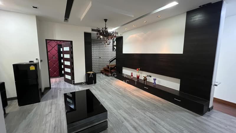 Detached House, Bangkok, Sukhumvit 26, Khong Tan, Khlong Toei, Bangkok, 5 Bedrooms, 300 sqm, Single Detached House For Rent, by Bangkok Residential, 11649789 - DDproperty.com