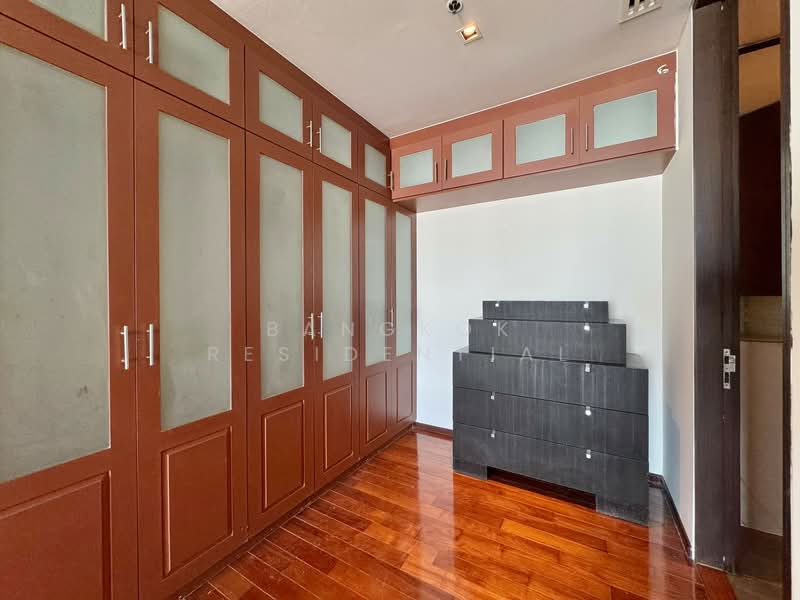 The Lakes, Bangkok, 123 Ratchadaphisek Road, Khlong Toei, Khlong Toei, Bangkok, 3 Bedrooms, 210 sqm, Condo For Rent, by Bangkok Residential, 11650346 - DDproperty.com