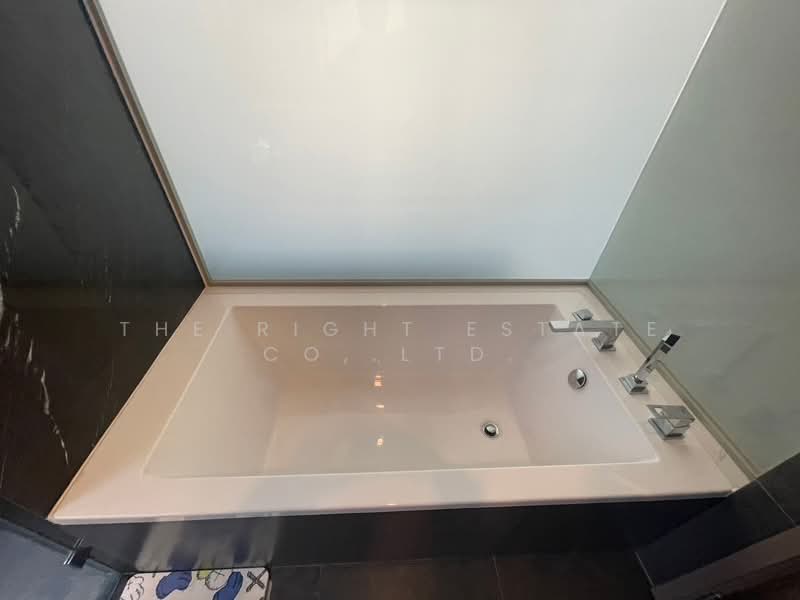 The Esse at Singha Complex, Bangkok, 1788 New Petchaburi Rd, Khlongtoei Nua, Watthana, Bangkok, 2 Bedrooms, 77 sqm, Condo For Rent, by The Right Estate Co,.Ltd., 11650451 - DDproperty.com