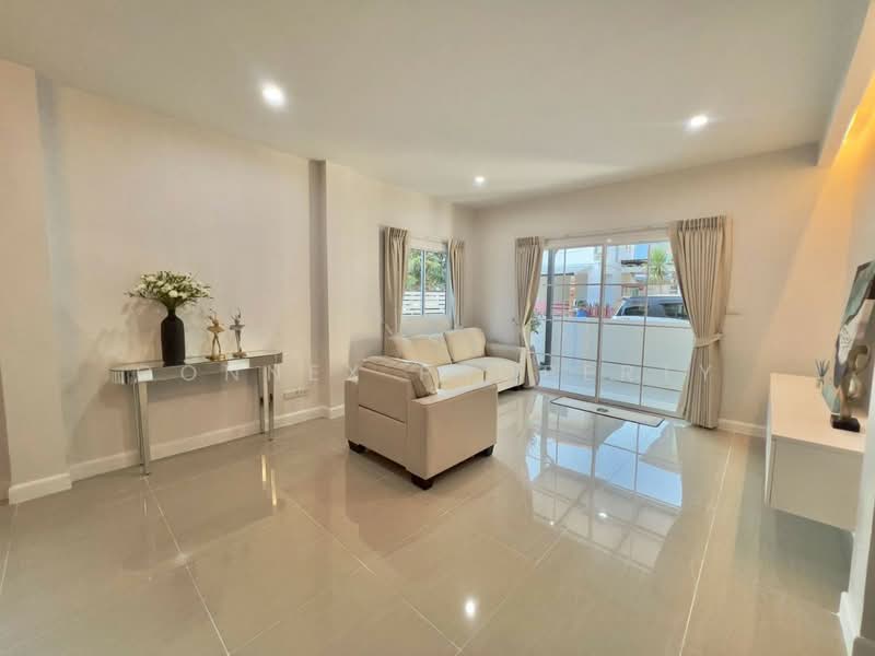 Baan Pruksa 13 Rangsit-Klong 3, Pathum Thani, Moobaan Pruksa 13, Khlong Sam, Khlong Luang, Pathum Thani, 4 Bedrooms, 110 sqm, Townhouse For Sale, by Connex Property, 11650692 - DDproperty.com