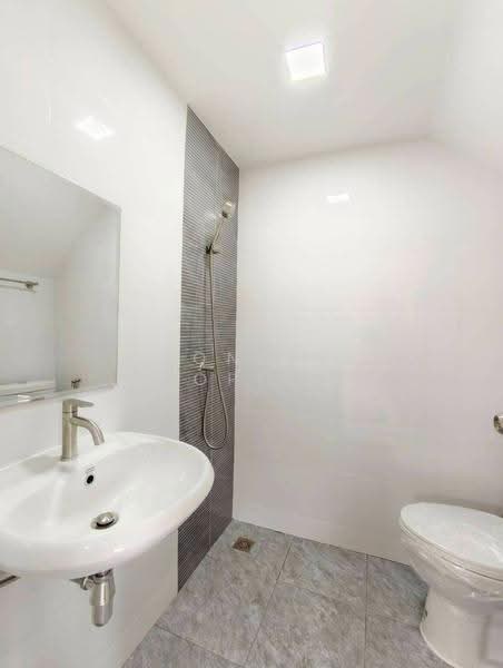 Gusto Townhome Thanamnon – Rama 5 : กัสโต้ ทาวน์โฮม ท่าน้ำนนท์ – พระราม 5, นนทบุรี, ถ.สายท่าน้ำนนท์, บางศรีเมือง, เมืองนนทบุรี, นนทบุรี, 120 ตร.ม., ทาวน์เฮ้าส์ ขาย, โดย Connex Property, 11650745 - DDproperty.com