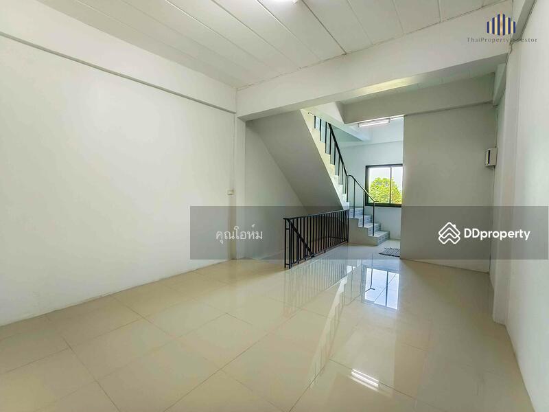 ขาย - อาคารพาณิชย์ 3 ชั้น รีโนเวทใหม่ พร้อมเข้าอยู่ ขนาด 22 ตร.วา ทำเลทอง ติดถนน เหมาะมากสำหรับค้าขาย, พระนครศรีอยุธยา