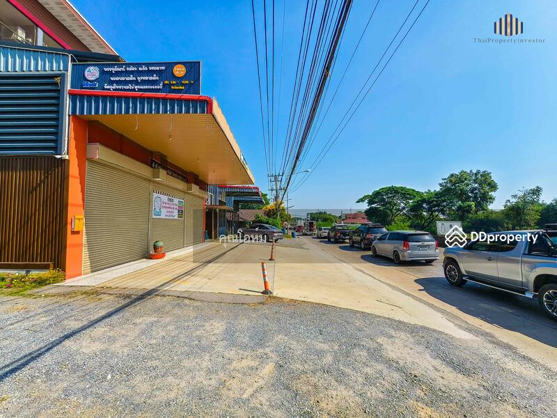 ขาย - อาคารพาณิชย์ 3 ชั้น รีโนเวทใหม่ พร้อมเข้าอยู่ ขนาด 22 ตร.วา ทำเลทอง ติดถนน เหมาะมากสำหรับค้าขาย, พระนครศรีอยุธยา