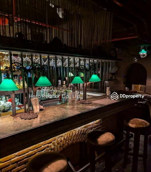 For Rent - Bangkok Retail Silom BTS Saphan Taksin BRE23138, Bangkok