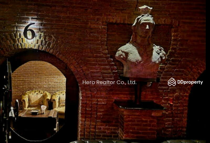 For Rent - Bangkok Retail Silom BTS Saphan Taksin BRE23138, Bangkok
