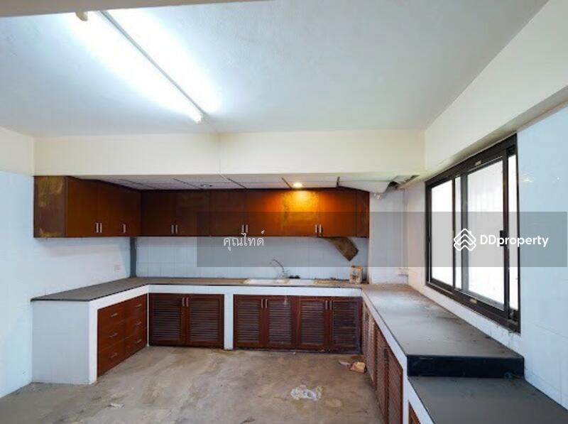 For Rent - พร้อมเจรจาราคา !! ให้เช่าตึกแถว 2 คูหาติดถนนใหญ่ นครอินทร์ 4 ชั้น (แบ่งชั้นเช่าได้) เดินทางสะดวก, Nonthaburi