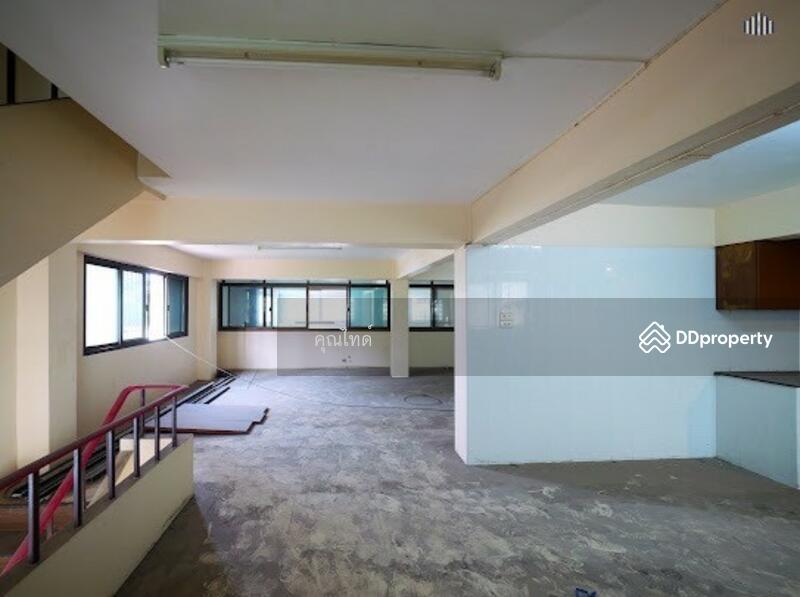 For Rent - พร้อมเจรจาราคา !! ให้เช่าตึกแถว 2 คูหาติดถนนใหญ่ นครอินทร์ 4 ชั้น (แบ่งชั้นเช่าได้) เดินทางสะดวก, Nonthaburi