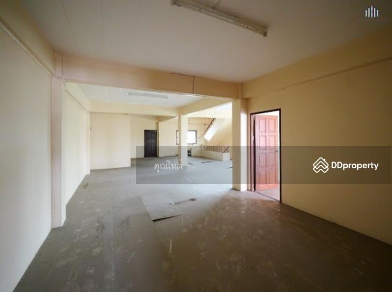 For Rent - พร้อมเจรจาราคา !! ให้เช่าตึกแถว 2 คูหาติดถนนใหญ่ นครอินทร์ 4 ชั้น (แบ่งชั้นเช่าได้) เดินทางสะดวก, Nonthaburi