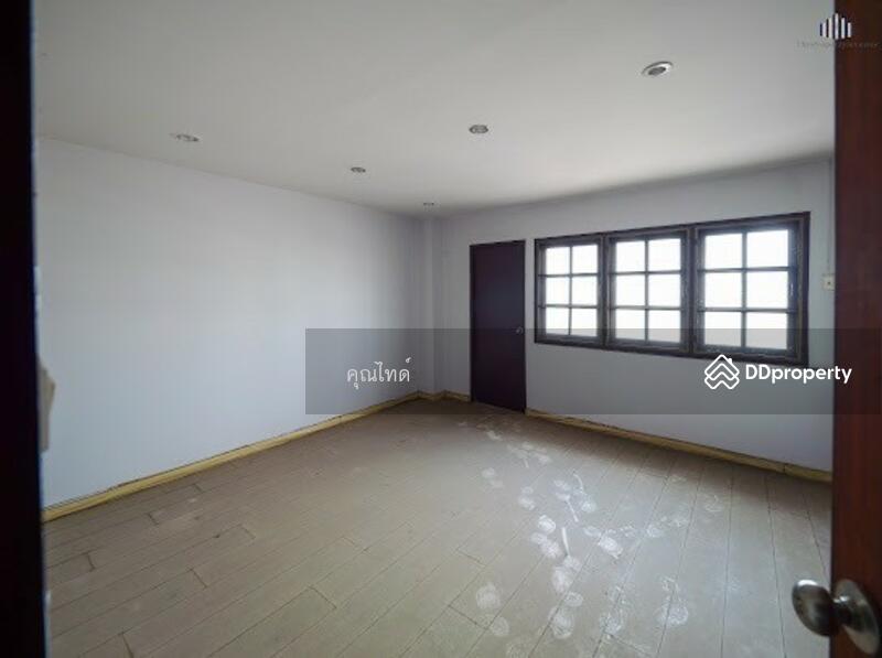 For Rent - พร้อมเจรจาราคา !! ให้เช่าตึกแถว 2 คูหาติดถนนใหญ่ นครอินทร์ 4 ชั้น (แบ่งชั้นเช่าได้) เดินทางสะดวก, Nonthaburi