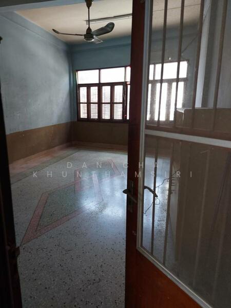 ขาย - 129 ถ. เฉลิมเขต 1, กรุงเทพ