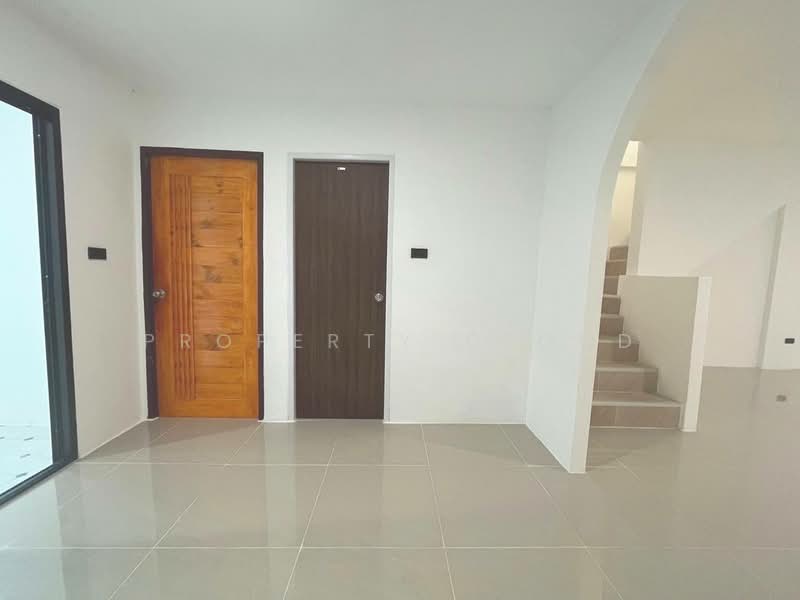 หมู่บ้านวนารมย์ ฉลองกรุง 24, กรุงเทพ, ทับยาว, ลาดกระบัง, กรุงเทพ, 150 ตร.ม., ทาวน์เฮ้าส์ ขาย, โดย Nichapa Nuntapun, 11658521 - DDproperty.com