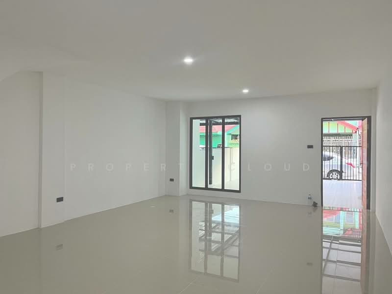 Wanarom Village, Bangkok, Thab Yao, Lat Krabang, Bangkok, 3 Bedrooms, 150 sqm, Townhouse For Sale, by Nichapa Nuntapun, 11658521 - DDproperty.com
