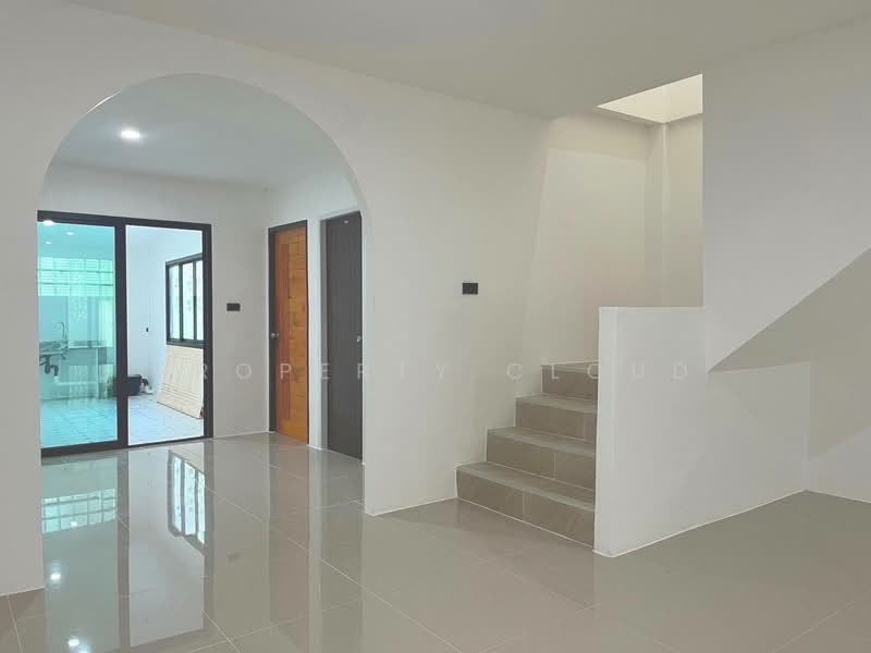 หมู่บ้านวนารมย์ ฉลองกรุง 24, กรุงเทพ, ทับยาว, ลาดกระบัง, กรุงเทพ, 150 ตร.ม., ทาวน์เฮ้าส์ ขาย, โดย Nichapa Nuntapun, 11658521 - DDproperty.com