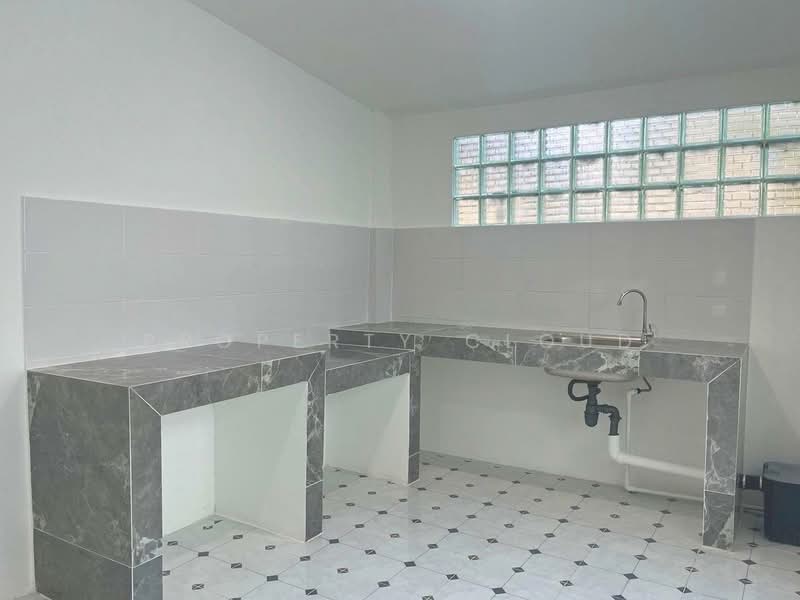 หมู่บ้านวนารมย์ ฉลองกรุง 24, กรุงเทพ, ทับยาว, ลาดกระบัง, กรุงเทพ, 150 ตร.ม., ทาวน์เฮ้าส์ ขาย, โดย Nichapa Nuntapun, 11658521 - DDproperty.com