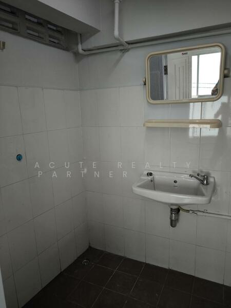 ขาย - ขายอาคารพาณิชย์ติดถนนรามคำแหง ขายตึกแถวหลังมุม ม.ราม, กรุงเทพ