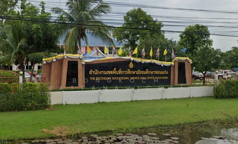 ทางเข้าซอยอยู่ตรงข้ามสนงที่ดินฯ