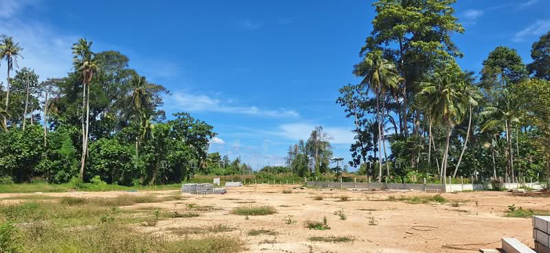 ขาย - ขายที่ดิน - ใกล้หมู่บ้านออร์คิด วิลเลจ - บ้านกร่ำ อ.แกลง, ระยอง