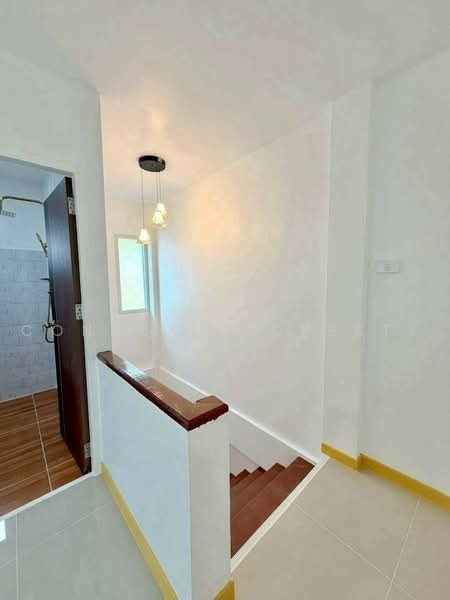 Baan Buathong 4, Nonthaburi, Ban Kluay-Sai Noi Road, Phimonrat, Bang Bua Thong, Nonthaburi, 4 Bedrooms, 1,100 sqm, Townhouse For Sale, by Connex Property, 11662557 - DDproperty.com