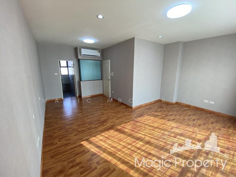 The Private Sukhumvit-Bangchak, Bangkok, 88 Sukhumvit 97/1 Alley, Bang Chak, Phra Khanong, Bangkok, 3 Bedrooms, 179 sqm, Townhouse For Sale, by Magic Property, 11663531 - DDproperty.com