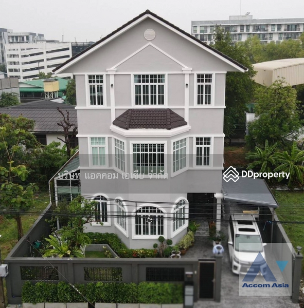 For Sale - 4 Bedrooms House for Sale in Bang Na, Bangkok near BTS Bang Na, Bangkok