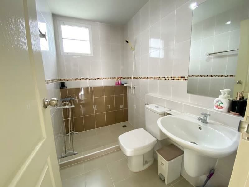 Neighborhome Watcharaphon, Bangkok, Sukhaphiban 5, Sam Wa Tawan Ok, Khlong Sam Wa, Bangkok, 4 Bedrooms, 150 sqm, Single Detached House For Rent, by ปรินทร์ญาดา ชิณโชติ, 11664791 - DDproperty.com