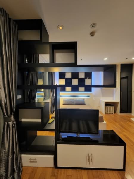 Villa Sathorn, Bangkok, 5 KrungThonBuri Road, Khlong Ton Sai, Khlong San, Bangkok, 1 Bedroom, 44 sqm, Condo For Rent, by Agentbkk, 11665528 - DDproperty.com