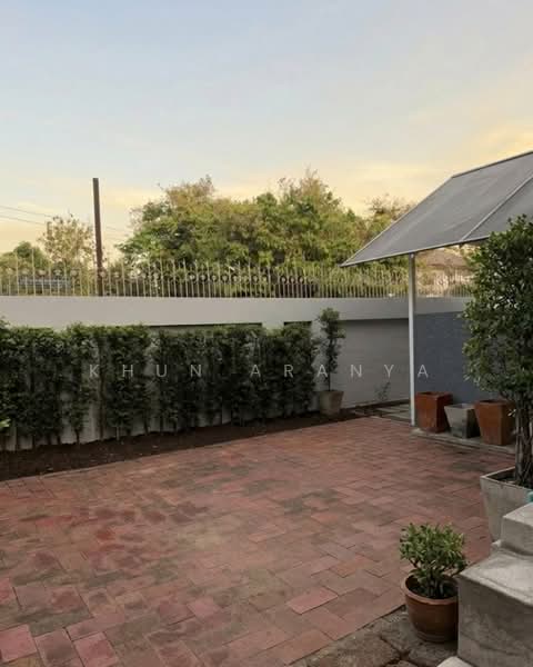 For rent single house 2 flr 90 sq.wa 4 bed 4 bath 3 aircon 3-4 carpark near BTS Punnawithee 1.8 Km, Bangkok, 18 สุขุมวิท101, Bang Chak, Phra Khanong, Bangkok, 3 Bedrooms, 250 sqm, Single Detached House For Rent, by Khun Aranya, 11666084 - DDproperty.com