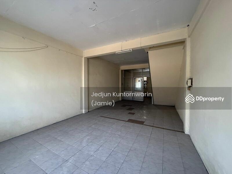 For Sale - ตึกแถว3ชั้น 21.5วา ตรงข้ามกองสลากสนามบินน้ำ, Nonthaburi