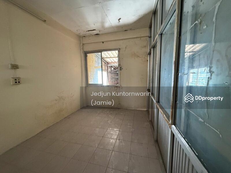 For Sale - ตึกแถว3ชั้น 21.5วา ตรงข้ามกองสลากสนามบินน้ำ, Nonthaburi