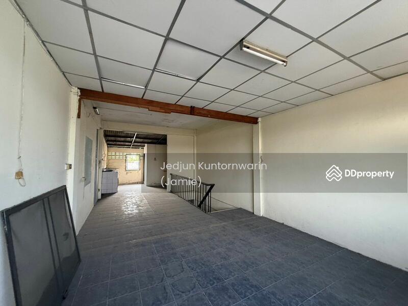 For Sale - ตึกแถว3ชั้น 21.5วา ตรงข้ามกองสลากสนามบินน้ำ, Nonthaburi