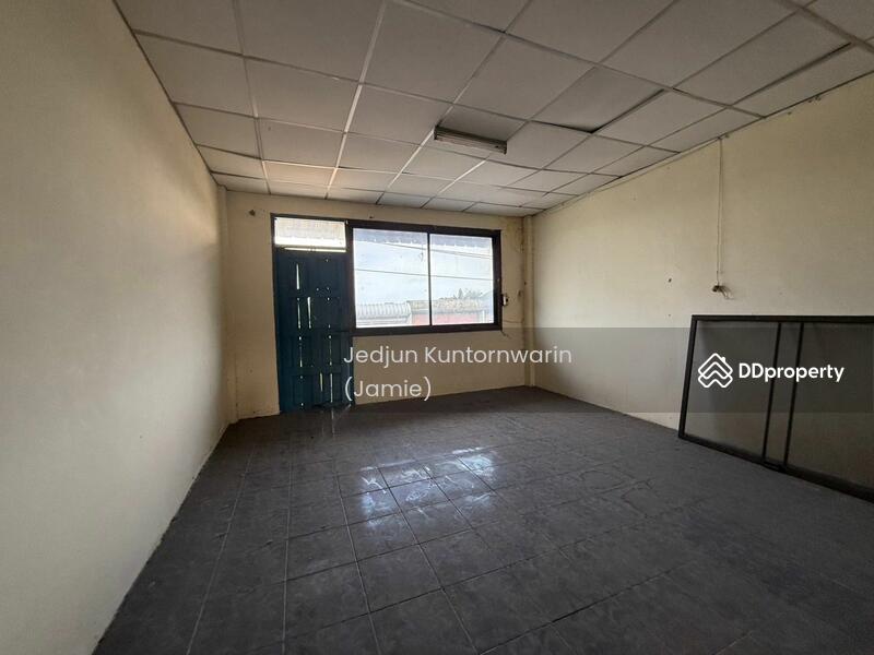 For Sale - ตึกแถว3ชั้น 21.5วา ตรงข้ามกองสลากสนามบินน้ำ, Nonthaburi