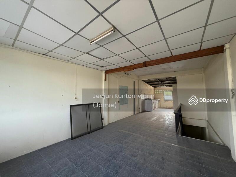 For Sale - ตึกแถว3ชั้น 21.5วา ตรงข้ามกองสลากสนามบินน้ำ, Nonthaburi