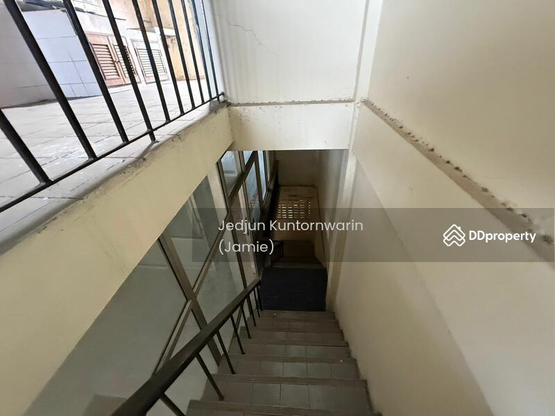 For Sale - ตึกแถว3ชั้น 21.5วา ตรงข้ามกองสลากสนามบินน้ำ, Nonthaburi