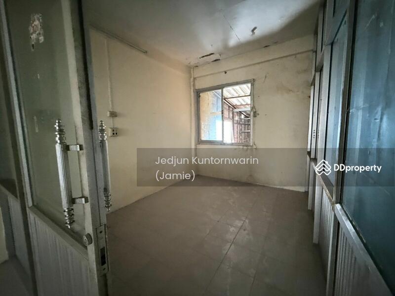 For Sale - ตึกแถว3ชั้น 21.5วา ตรงข้ามกองสลากสนามบินน้ำ, Nonthaburi