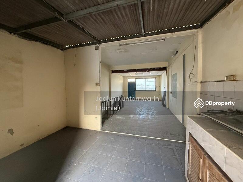For Sale - ตึกแถว3ชั้น 21.5วา ตรงข้ามกองสลากสนามบินน้ำ, Nonthaburi