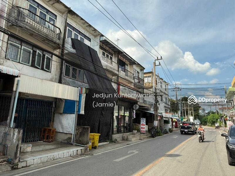 For Sale - ตึกแถว3ชั้น 21.5วา ตรงข้ามกองสลากสนามบินน้ำ, Nonthaburi
