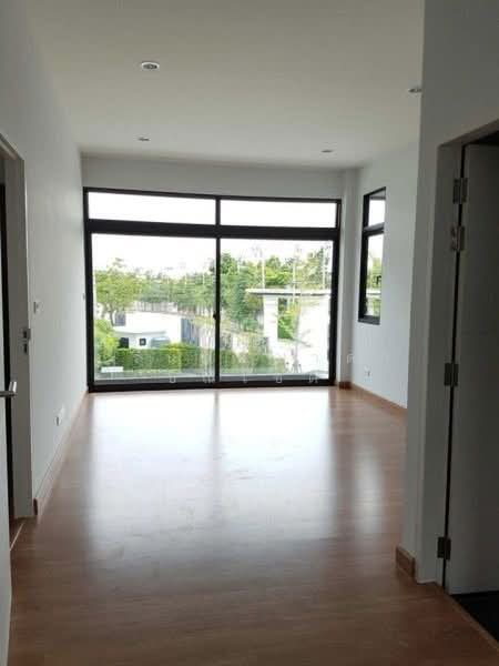 Aura Luxe Ramkhamhaeng 94, Bangkok, Saphan Sung, Bangkok, 3 Bedrooms, 183 sqm, Single Detached House For Rent, by ปรินทร์ญาดา ชิณโชติ, 11667539 - DDproperty.com