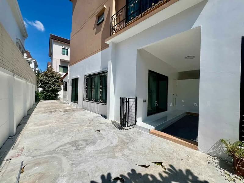 Time home Rama 9 - Huamak, Bangkok, Hua Mak, Bang Kapi, Bangkok, 3 Bedrooms, 170 sqm, Townhouse For Rent, by ปรินทร์ญาดา ชิณโชติ, 11668112 - DDproperty.com
