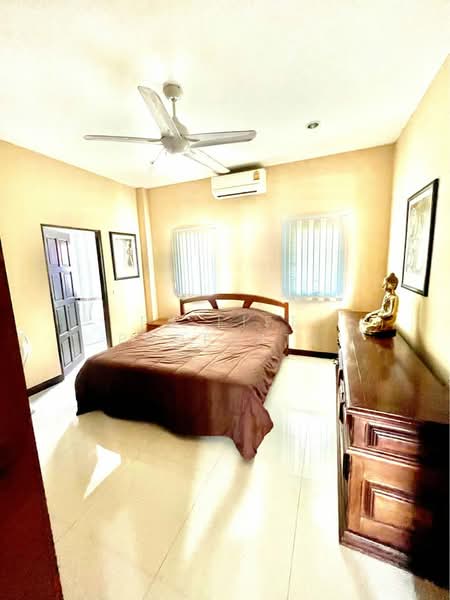 7R0838 Pool villa for rent 5 bedroom 5 bathroom 75,000/month at rawai have fully furnished, Phuket, Rawai, Muang Phuket, Phuket, 5 Bedrooms, 280 sqm, Villa For Rent, by PK LIFE Property, 11668155 - DDproperty.com