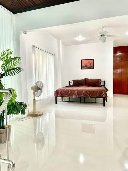 7R0838 Pool villa for rent 5 bedroom 5 bathroom 75,000/month at rawai have fully furnished, ภูเก็ต, ราไวย์, เมืองภูเก็ต, ภูเก็ต, 280 ตร.ม., วิลล่า ให้เช่า, โดย PK LIFE Property, 11668155 - DDproperty.com