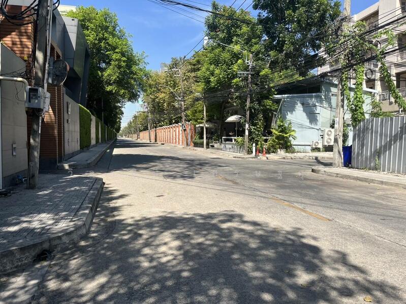 ขาย - ที่ดิน 3 ไร่ สุขุมวิท วัฒนา ทองหล่อ, กรุงเทพ