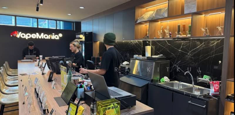 Shophouse Prime Sukhumvit Soi 49 Villa Samitivej Hospital Khlong Tan Nuea, Watthana Bangkok 10, Bangkok, Soi 49 สุขุมวิท, Khlong Tan Nua, Watthana, Bangkok, , 240 sqm, Shophouse For Sale, by Shannon Rajkitkul, 11668320 - DDproperty.com