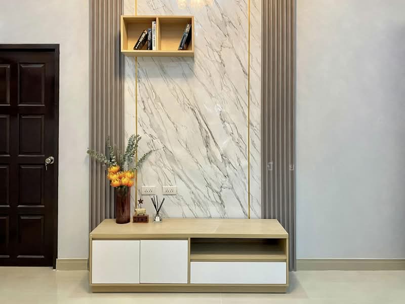 ็House for sale. Near The Chill Mall Chokchai Village 2, Chon Buri (Pattaya), Nong Pru, Bang Lamung (Pattaya), Chon Buri (Pattaya), 2 Bedrooms, 110 sqm, Townhouse For Sale, by สิตานัน (คุณเปียว) อาจศิริ, 11669138 - DDproperty.com