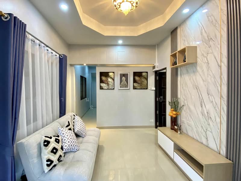 บ้านแฝดหลังใหญ่ อารมณ์บ้านเดี่ยว ใกล้ห้างเดอะชิลล์ หมู่บ้านโชคชัยวิลเลจ 2, ชลบุรี, หนองปรือ, บางละมุง, ชลบุรี, 110 ตร.ม., ทาวน์เฮ้าส์ ขาย, โดย สิตานัน (คุณเปียว) อาจศิริ, 11669138 - DDproperty.com