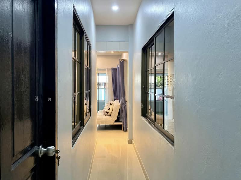 ็House for sale. Near The Chill Mall Chokchai Village 2, Chon Buri (Pattaya), Nong Pru, Bang Lamung (Pattaya), Chon Buri (Pattaya), 2 Bedrooms, 110 sqm, Townhouse For Sale, by สิตานัน (คุณเปียว) อาจศิริ, 11669138 - DDproperty.com