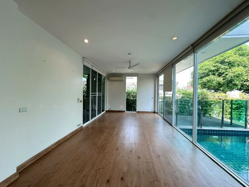 Pool Villa Ladprao - Chock Chai 4, Bangkok, Lat Phrao, Lat Phrao, Bangkok, 3 Bedrooms, 306 sqm, Villa For Rent, by ปรินทร์ญาดา ชิณโชติ, 11669943 - DDproperty.com