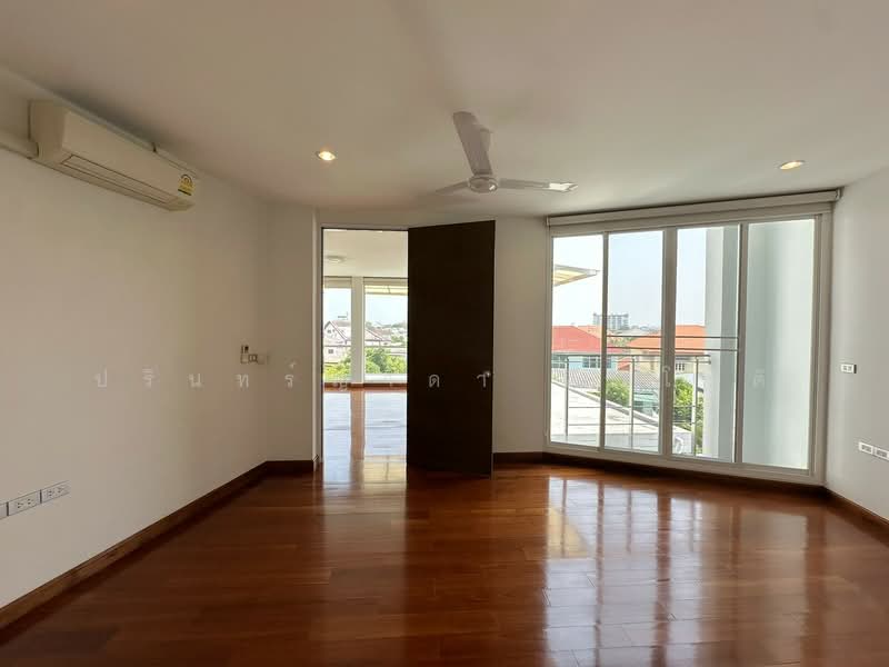 Pool Villa Ladprao - Chock Chai 4, Bangkok, Lat Phrao, Lat Phrao, Bangkok, 3 Bedrooms, 306 sqm, Villa For Rent, by ปรินทร์ญาดา ชิณโชติ, 11669943 - DDproperty.com