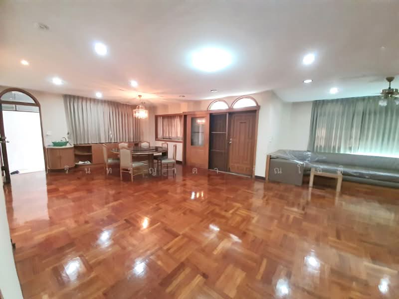 House Sukhumvit Phromphong - Thonglor, Bangkok, Khlong Tan Nua, Watthana, Bangkok, 5 Bedrooms, 350 sqm, Townhouse For Rent, by ปรินทร์ญาดา ชิณโชติ, 11670067 - DDproperty.com