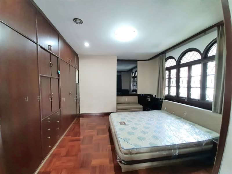 House Sukhumvit Phromphong - Thonglor, Bangkok, Khlong Tan Nua, Watthana, Bangkok, 5 Bedrooms, 350 sqm, Townhouse For Rent, by ปรินทร์ญาดา ชิณโชติ, 11670067 - DDproperty.com